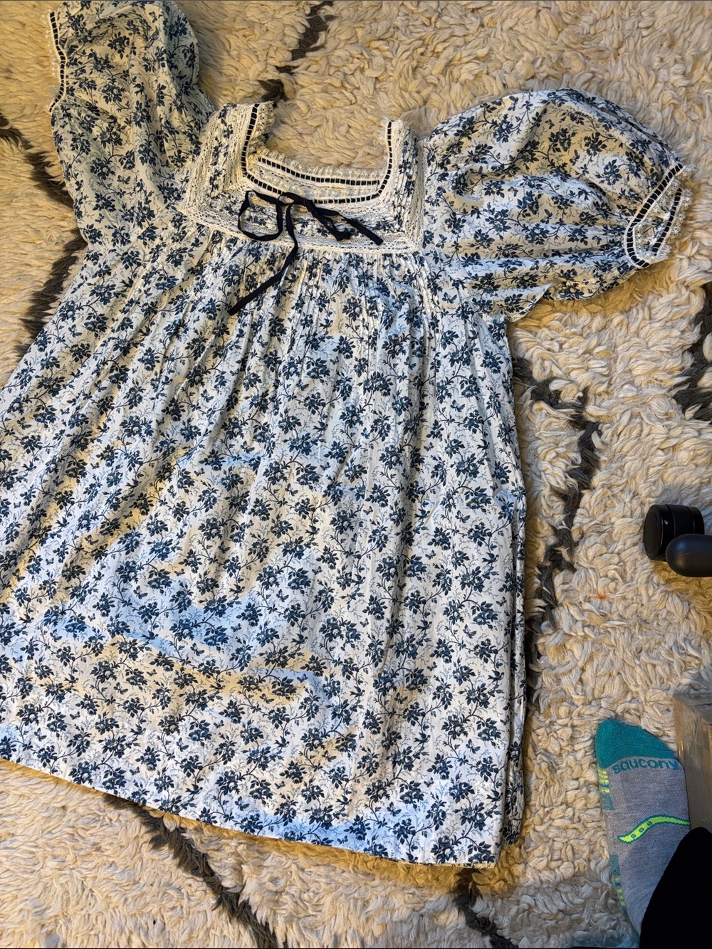 Doen Cadeau White Floral Cotton Dress with Blue Print - Picture 12 of 17